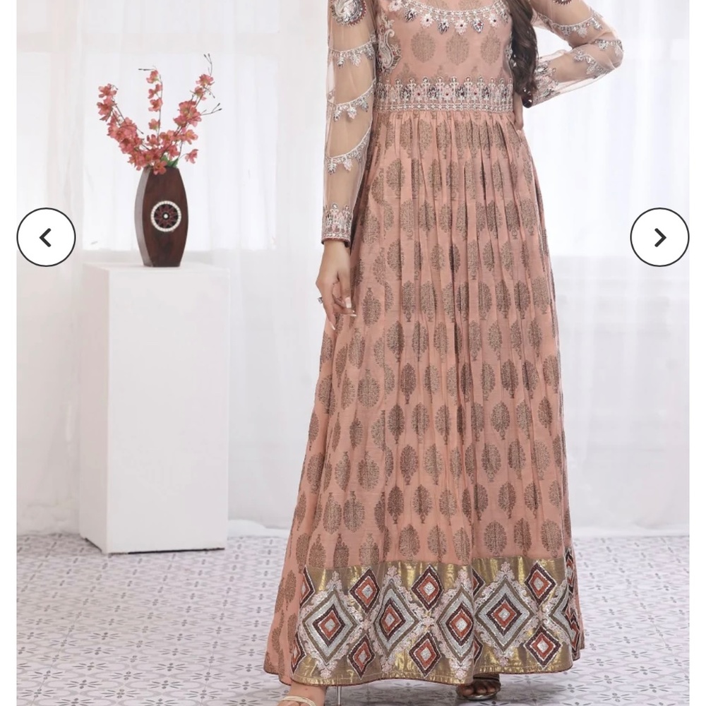 Nakoosh dress gown